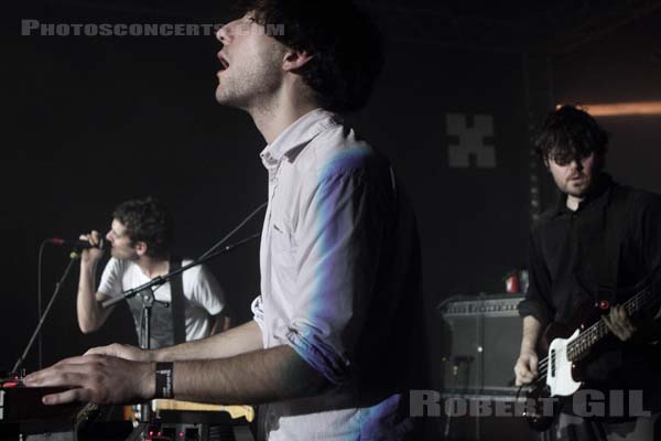 SUUNS - 2012-12-03 - PARIS - Point Ephemere - 